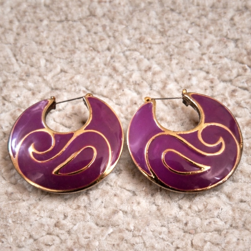 Vintage Purple Enamel Gold Tone Swirl Hoop Earrings 80s 90s Statement